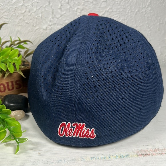 Ole Miss University of Mississippi Nike Dri-Fit Size 7 1/4” College Athletic Hat - Picture 3 of 16